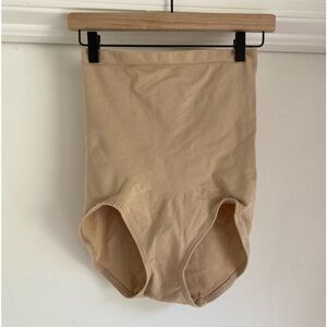 Barely There Shape wear